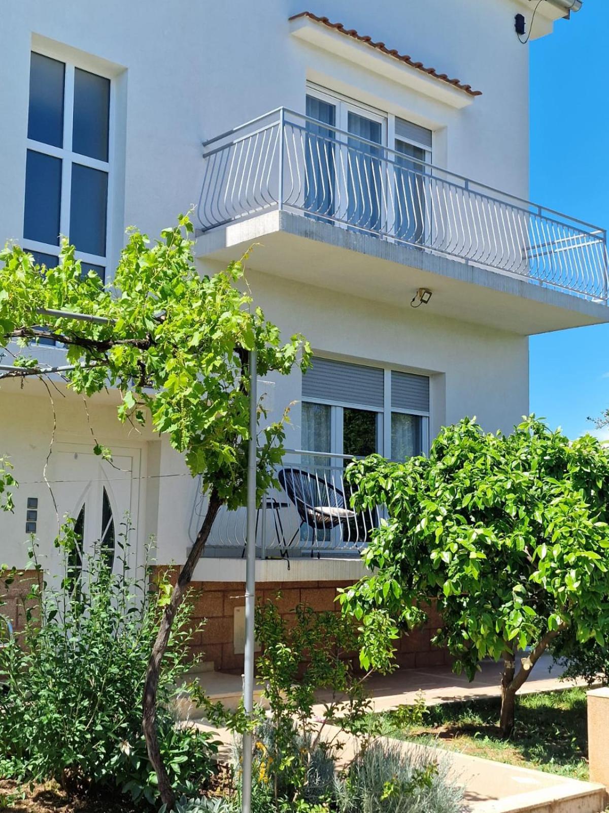 Apartmani Zinda Sukošan Esterno foto